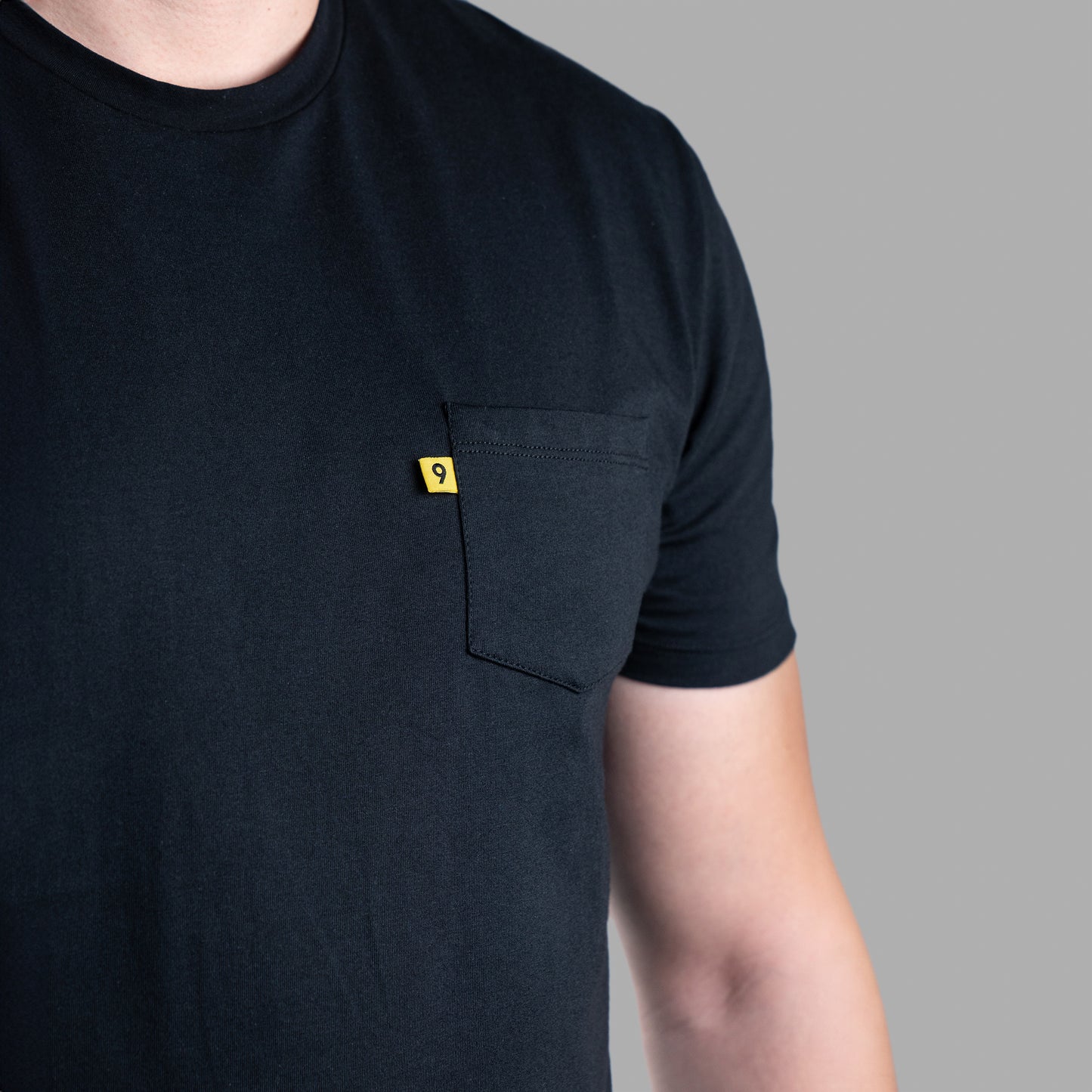 Pocket Tee – Subtle 9